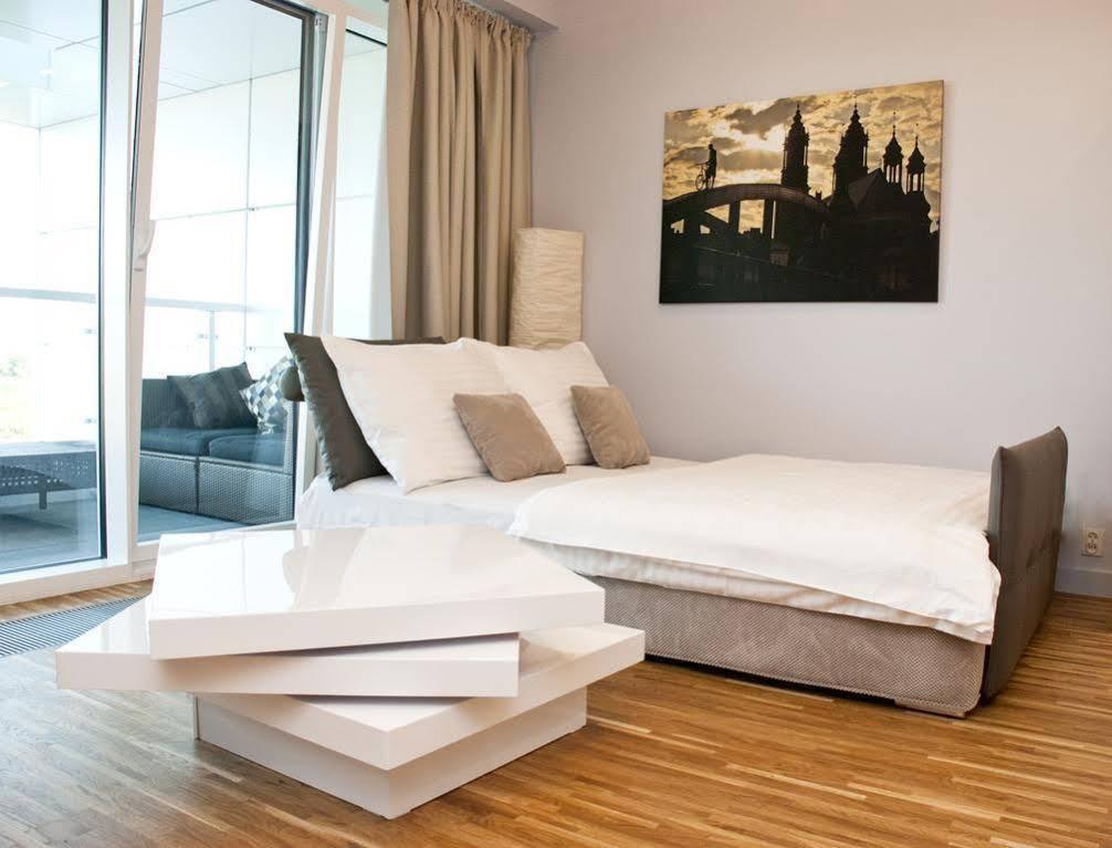 Apartamenty I.M.A Towarowa Poznan Ngoại thất bức ảnh