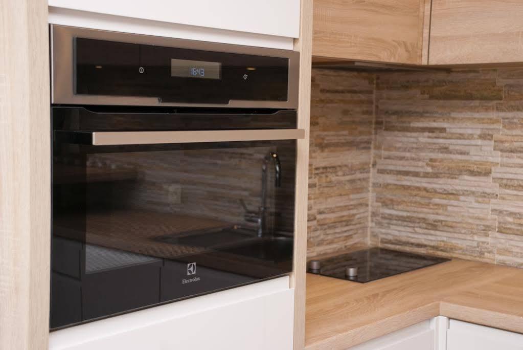 Apartamenty I.M.A Towarowa Poznan Ngoại thất bức ảnh