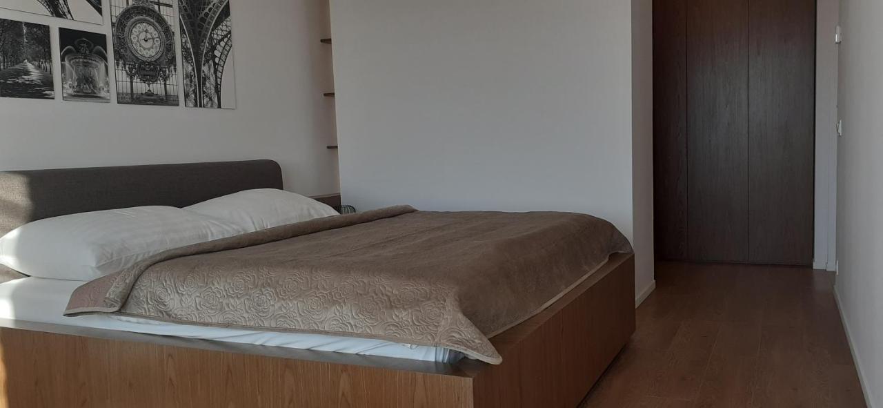 Apartamenty I.M.A Towarowa Poznan Ngoại thất bức ảnh