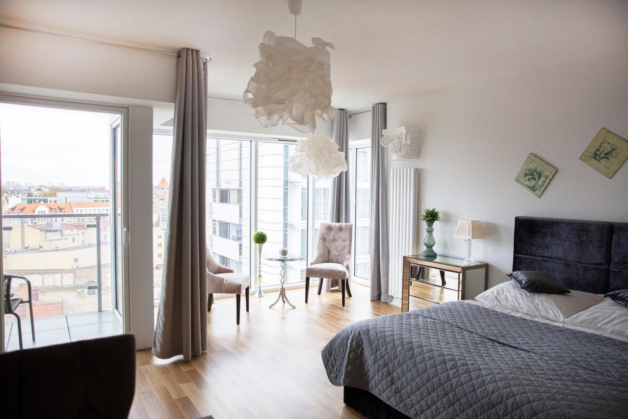 Apartamenty I.M.A Towarowa Poznan Ngoại thất bức ảnh